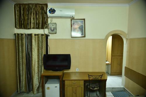 Oyo 24112 Hotel City View