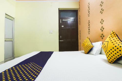 Spot On 67868 Hotel Gourav Regency