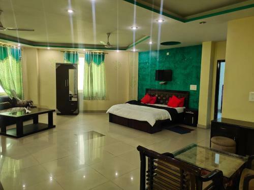 Hotel Aashiyana