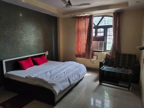Hotel Aashiyana