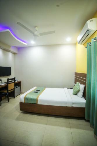 Hotel Golden Leaves