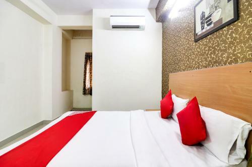 Oyo 75379 Raja Ram Hotel