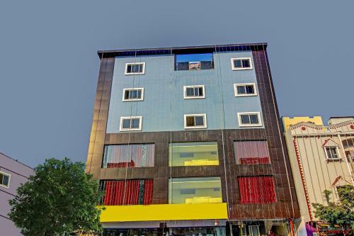 Hotel Oyo 71922 Ab7 Residency