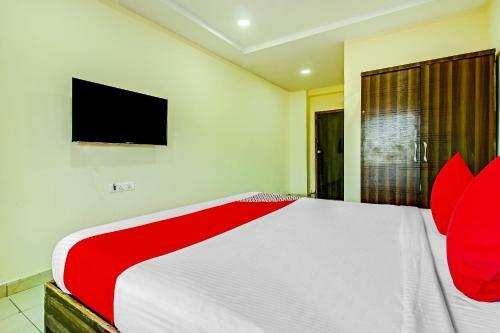 Hotel Oyo 76552 Adhin Residency