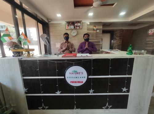 Bed & Breakfast Pooja Villa Suites