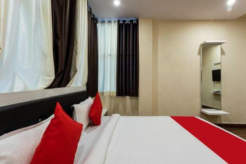 Oyo 29896 Hotel Forest Inn