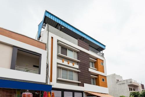 Oyo 48328 Hotel Happy Stay
