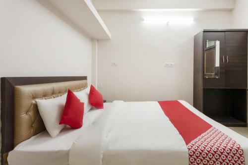 Hotel Oyo 36501 Royal Palace