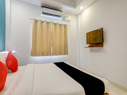 Hotel Capital O75645 Royal Blue