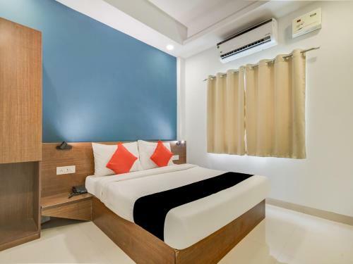Hotel Capital O75645 Royal Blue