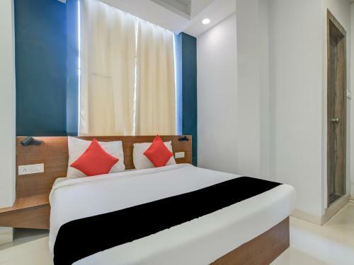 Hotel Capital O75645 Royal Blue