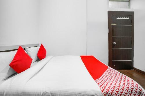 Hotel Oyo Flagship 76105 Rahul Residency