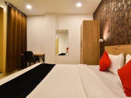 Capital O Ind670 Dhs Hotels