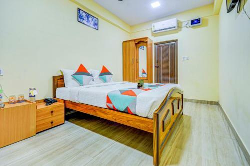 Hotel Fabexpress Ragu Residency