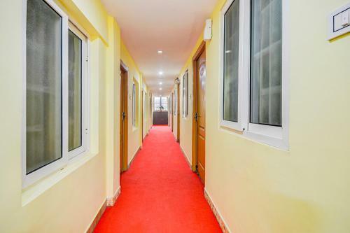 Hotel Fabexpress Ragu Residency