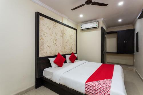 Hotel Oyo 30860 Sun Palace