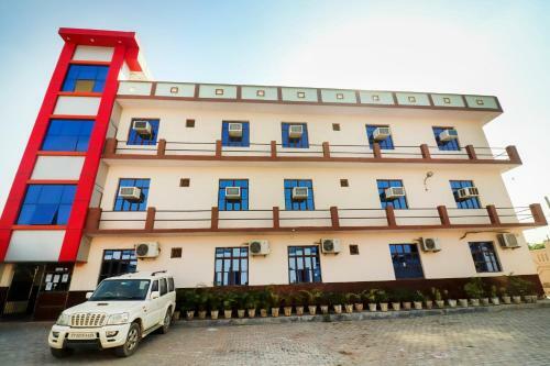Oyo 72863 New Satkar Hotel