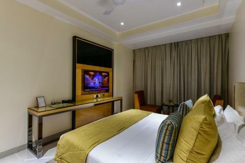 Express11 Hotel