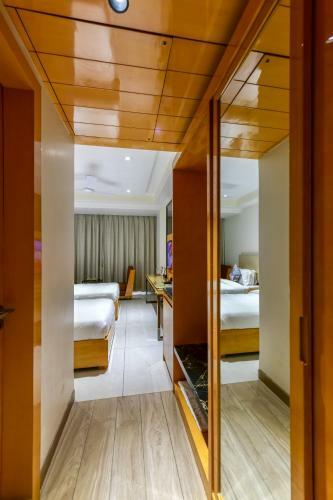 Express11 Hotel