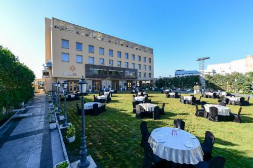 Express11 Hotel