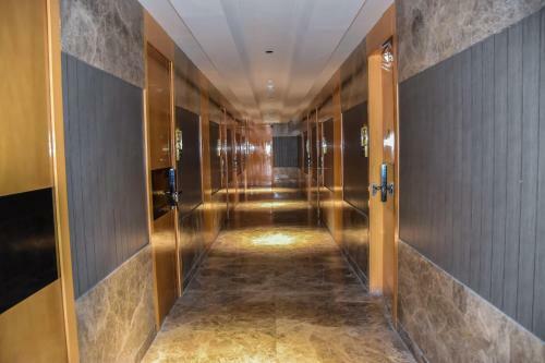 Express11 Hotel