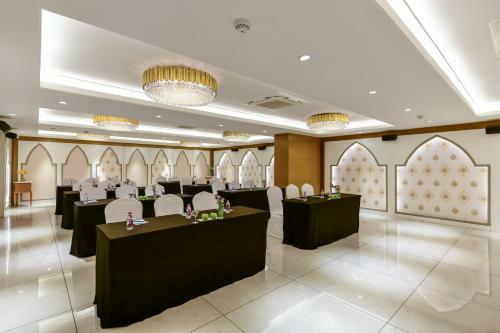 Express11 Hotel