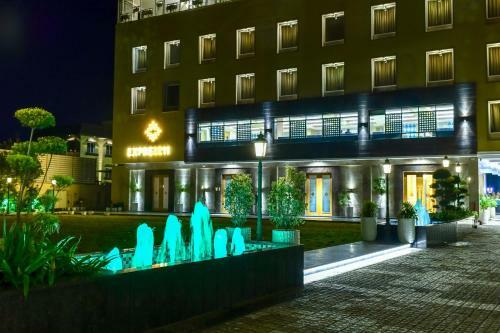 Express11 Hotel