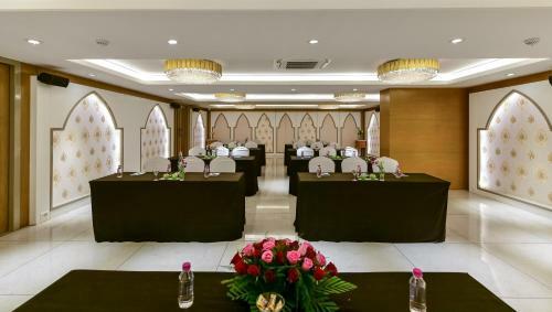 Express11 Hotel