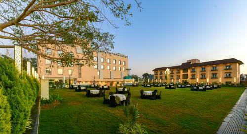 Express11 Hotel