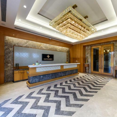 Express11 Hotel