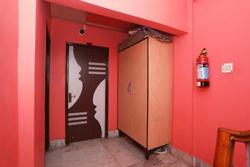 Hotel Oyo 10079 Rainbow Guest House