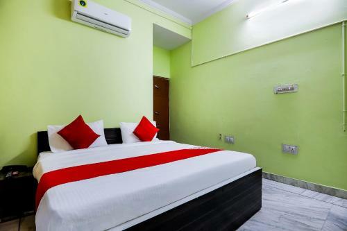 Hotel Oyo 66940 New Delhi Grand