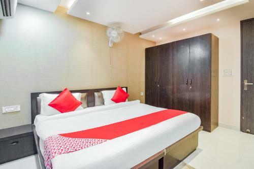 Oyo 60026 The Moody Moon Hotel