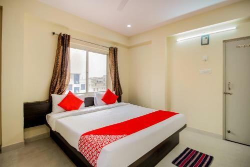 Oyo 43050 Hotel Royal Residency
