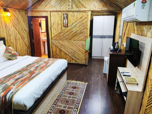 Hotel Bamboo Castle
