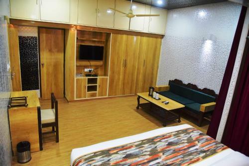 Hotel Bamboo Castle