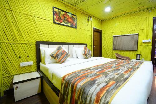 Hotel Bamboo Castle