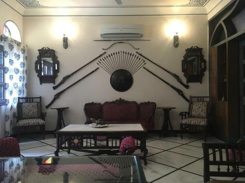 Padlia House