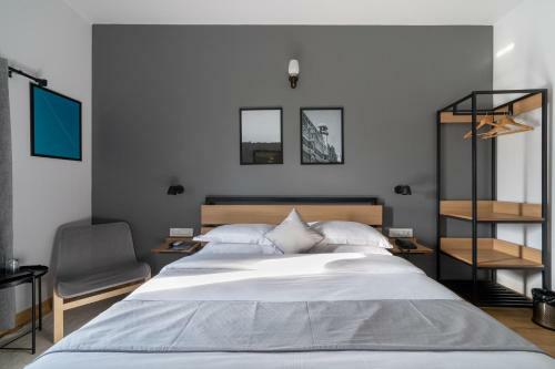 Hotel Loft 24, Mansarovar