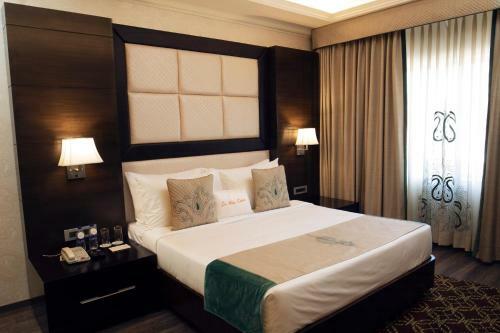 Hotel Zone By The Park, Jammu