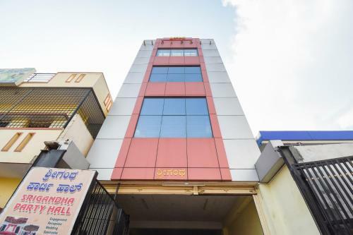 Hotel Oyo 62496 Srigandha Party Hall