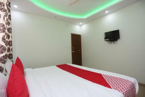 Oyo 23253 Hotel Baswari