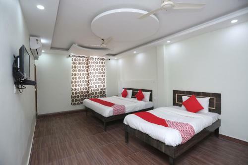 Oyo 23253 Hotel Baswari