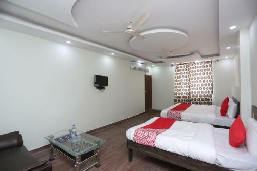 Oyo 23253 Hotel Baswari