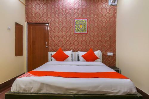 Oyo 62712 Hotel Holiday Inn