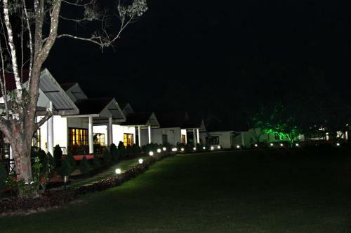 Hotel Kaziranga Golf Resort