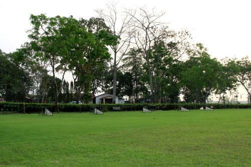 Hotel Kaziranga Golf Resort