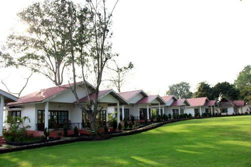 Hotel Kaziranga Golf Resort