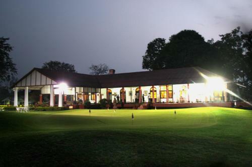 Hotel Kaziranga Golf Resort