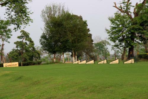 Hotel Kaziranga Golf Resort